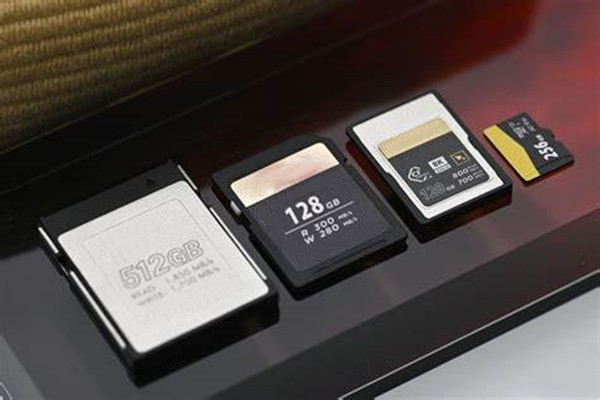 出售sandisk閃存卡，手機(jī)內(nèi)存卡：8Gb、16Gb、32Gb、64Gb、128Gb、256Gb