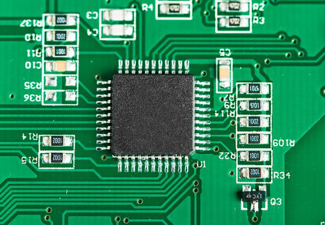 長(zhǎng)期收購(gòu) [ST] 汽車器件：汽車 MCU、汽車?yán)走_(dá)收發(fā)器、汽車功率分立器件